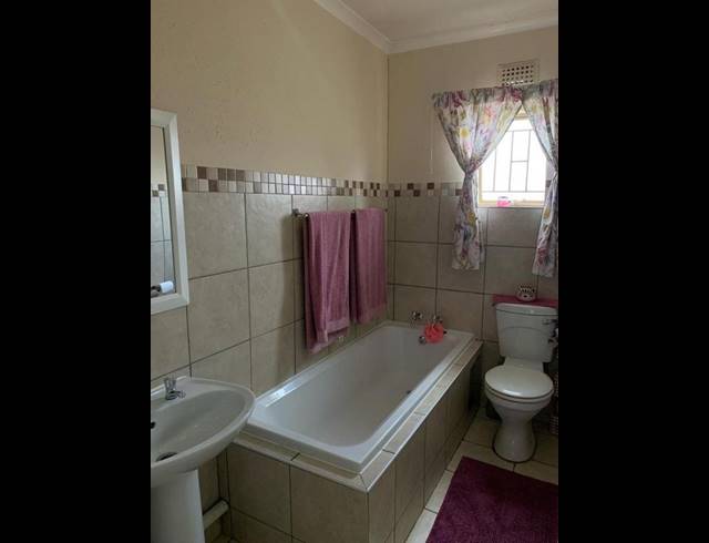 3 BEDROOM HOUSE FOR SALE IN ALBERTSDAL